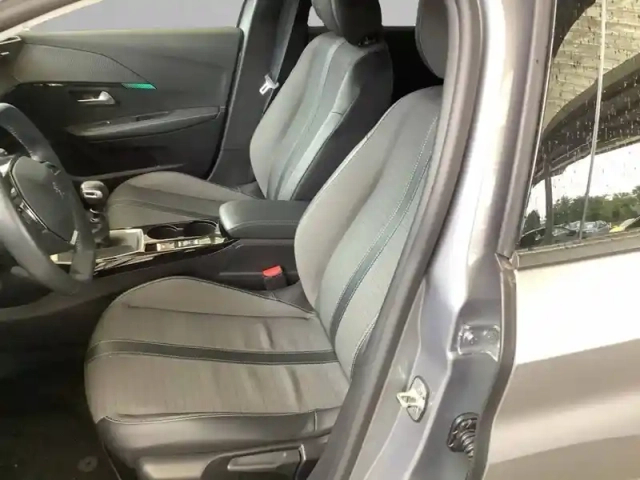 Peugeot 208 puretech 100 s&amp;s bvm6 — photo 11