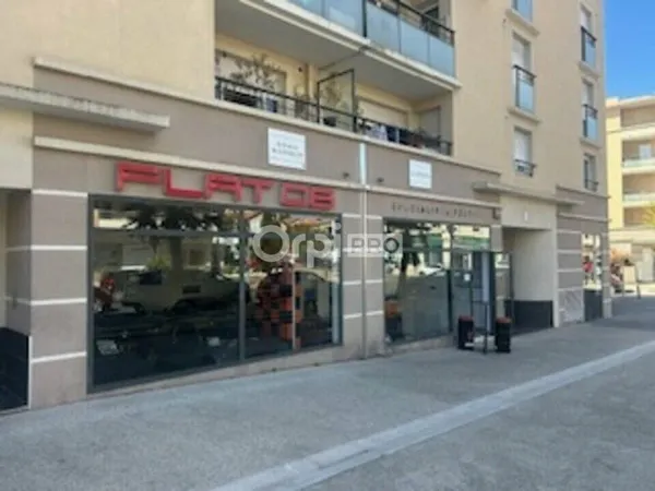 Local commercial 428 m²