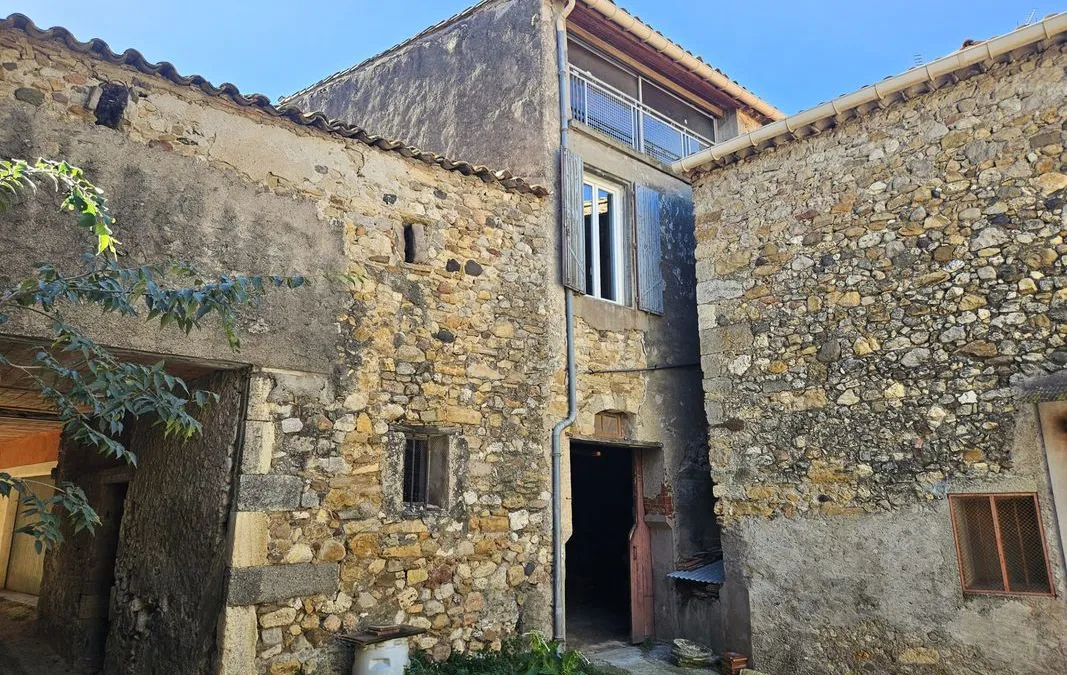 Photo 1