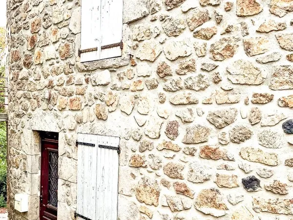 Maison de village de 102 m² avec terrasse et terrain à Antraigues-sur-Volane - Sud Ardèche