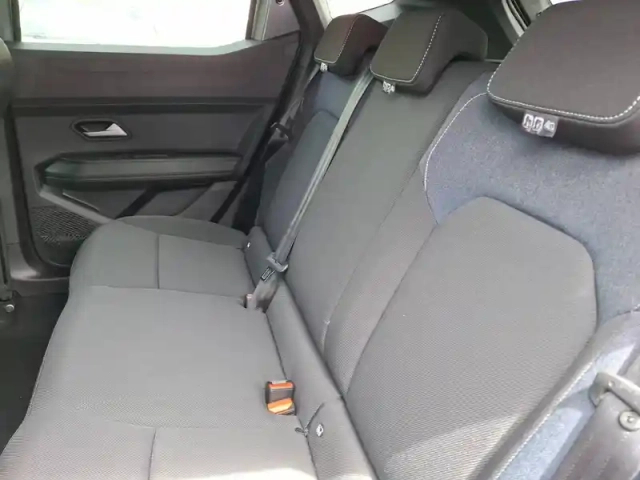 Dacia Duster mild hybrid 130 — photo 20