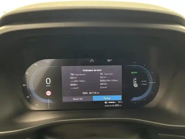 Volvo Xc40 recharge 231ch plus edt + pack hiver avec pompe à chaleur — photo 40