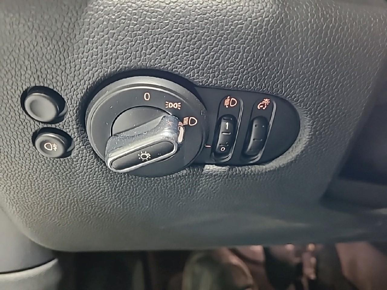 Mini One mini hatch 5 portes cooper 136 ch — photo 22