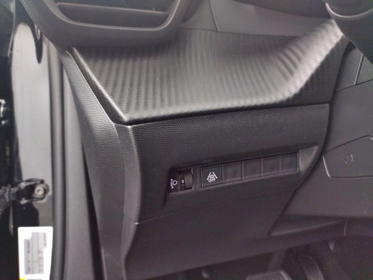 Peugeot 2008 puretech 130 s&s eat8 allure pack — photo 22