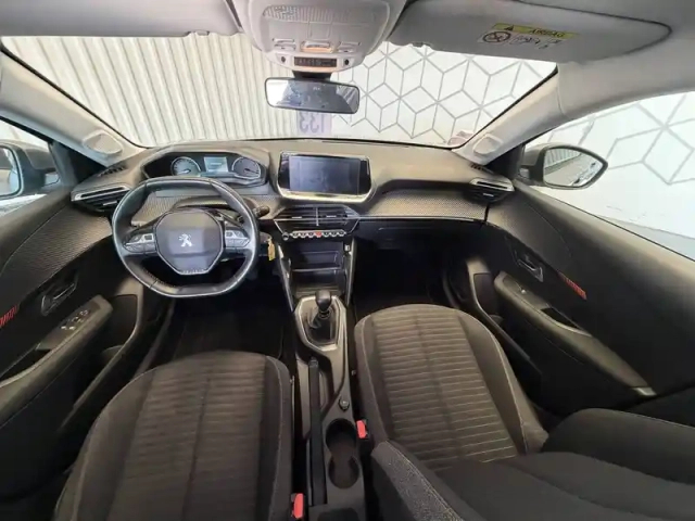 Peugeot 208 puretech 100 s&amp;s bvm6 — photo 10