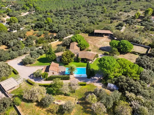Villa équestre avec vue.