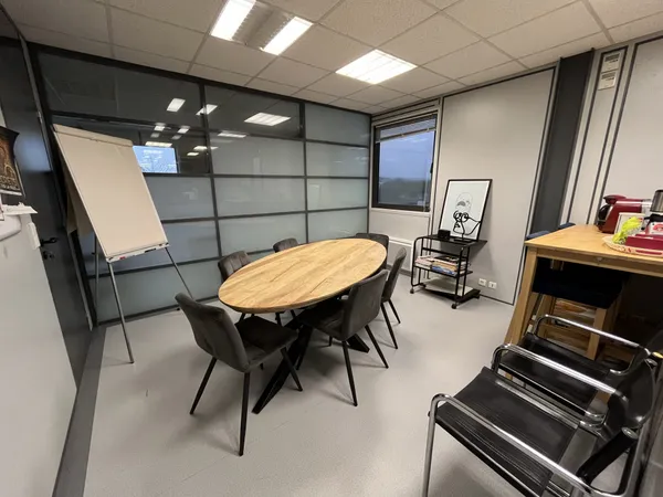 Local professionnel 120 m²