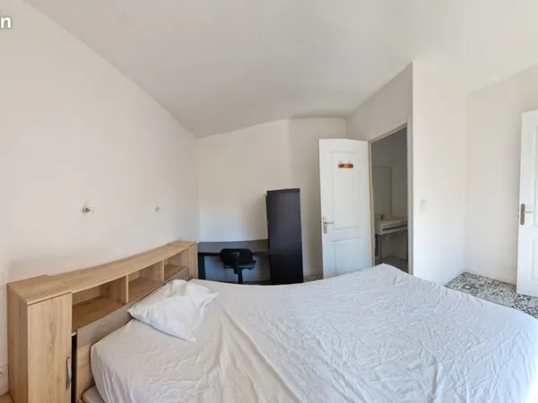 Loue chambre colocation filles Lens proche centre