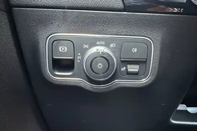Mercedes Gla 180 7g-dct — photo 23