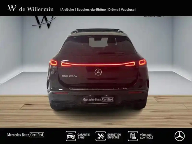 Mercedes Eqa 250+ amg line — photo 4