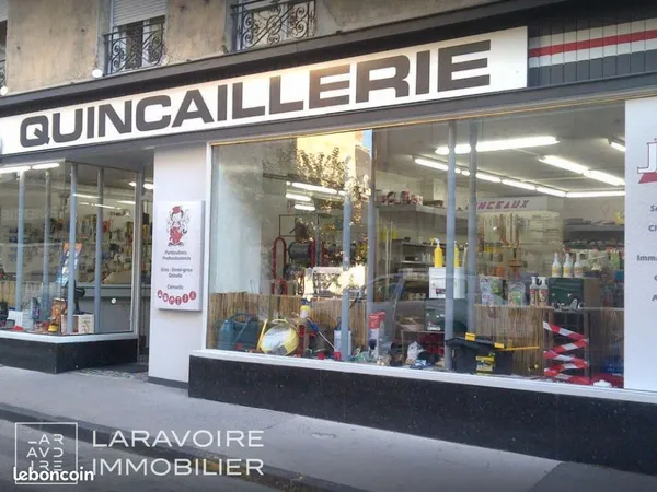 Local 176 m² RIVE DE GIER