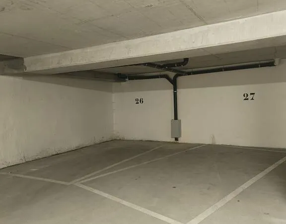 Garage/Parking