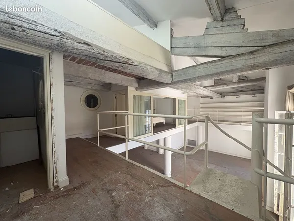 Loft/atelier/surface 4 pièces 122 m²