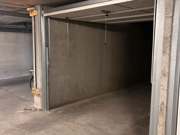 Garage/box