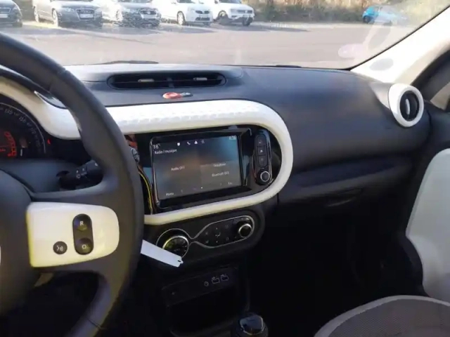 Renault Twingo iii sce 65 — photo 14