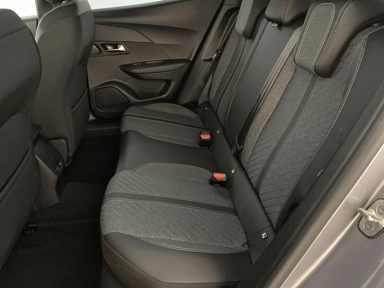 Peugeot 2008 100 s&s bvm6 allure — photo 10