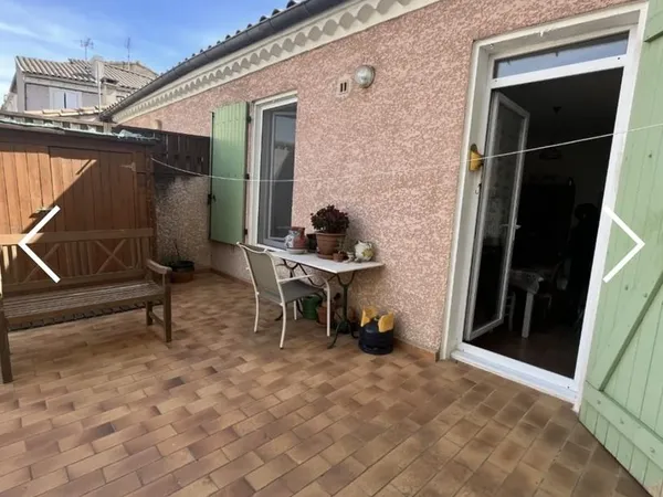 T1, 27 m2, 20 m2 de terrasse , pas de vis a vis