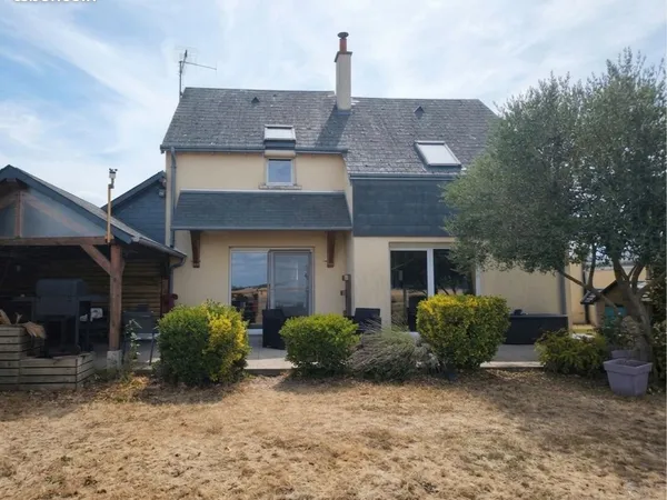 Maison familiale non mitoyenne de 107 m² - La Chapelle-Vendômoise -