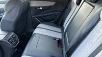 Peugeot 3008 HYBRID4 300ch GT e-EAT8 — photo 10