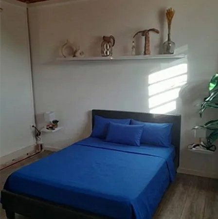 Location F2 meublé, charges non comprises
