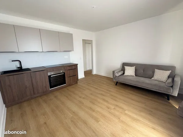 Appartement rénové Résidence recherchée