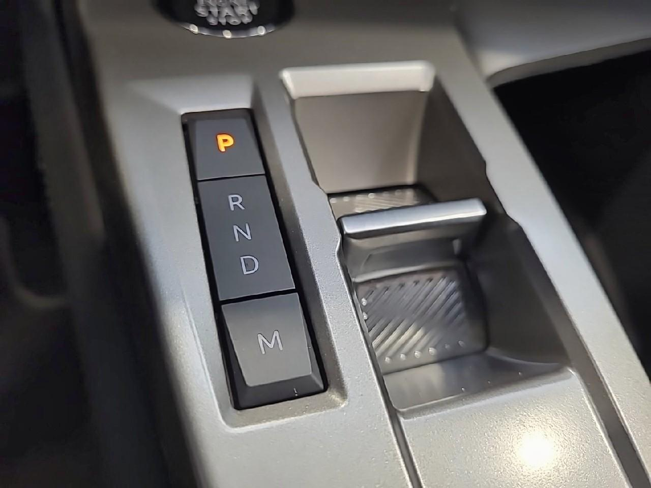 Peugeot 308 sw hybrid 136 e-dcs6 gt — photo 21