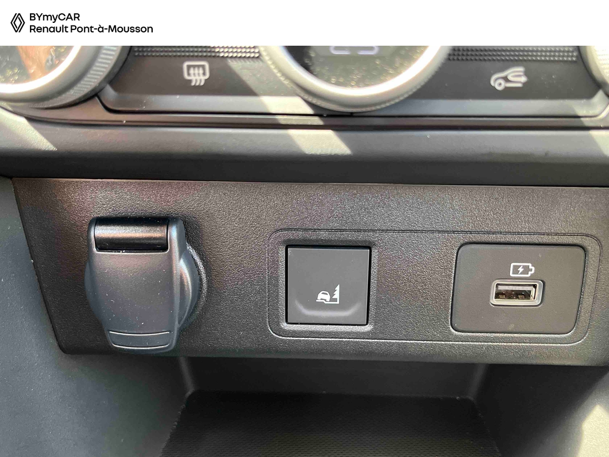 Dacia Jogger TCe 110 5 places — photo 23