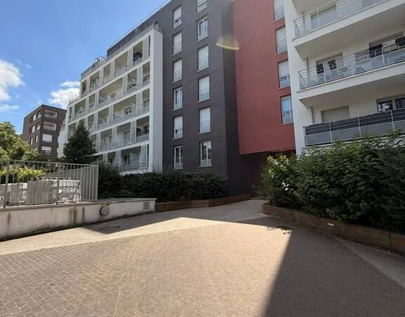 Studio 1 pièce 28 m²