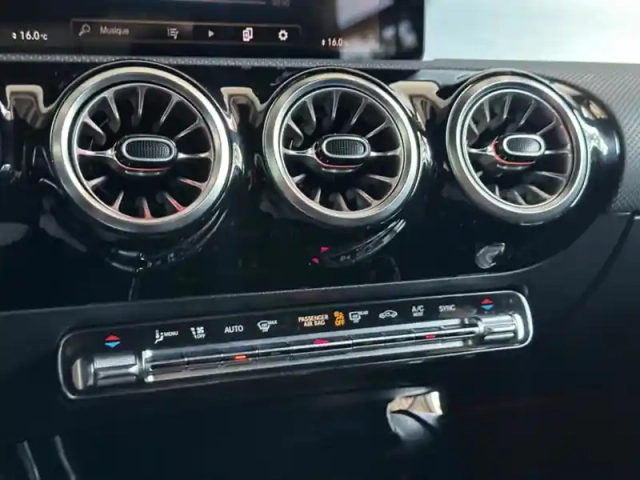 Mercedes Cla 200 d coupé amg line — photo 17