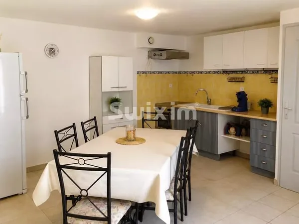Immeuble de 4 appartements proche Grignan