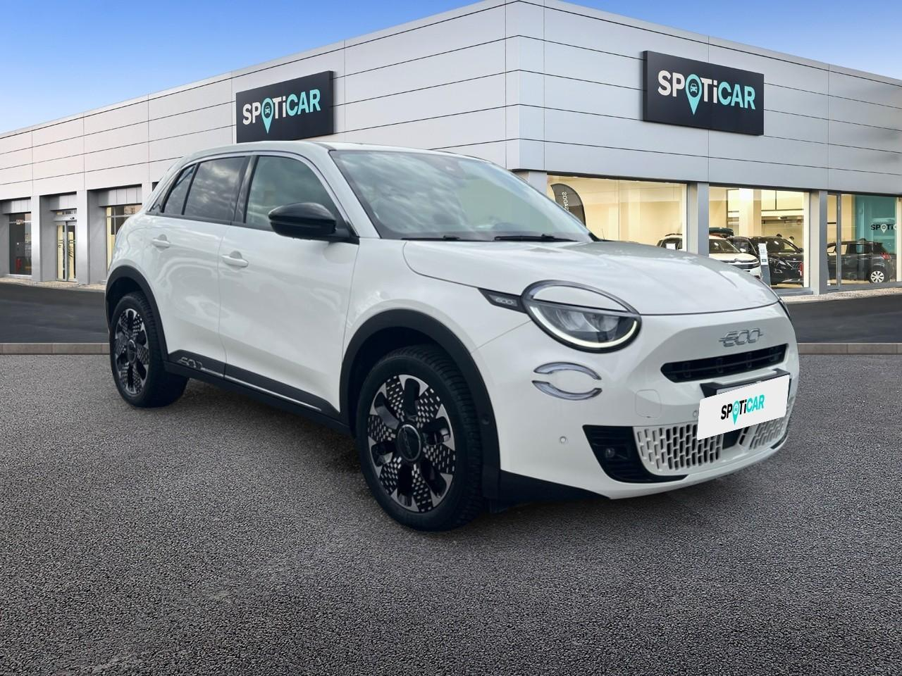 Fiat 600 1.2 hybrid 100ch dct6 la prima — photo 3