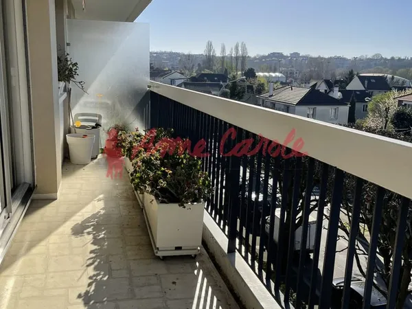 Au Perreux proche bords de Marne