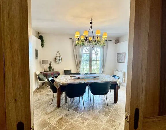Maison 6 pièces 300 m²