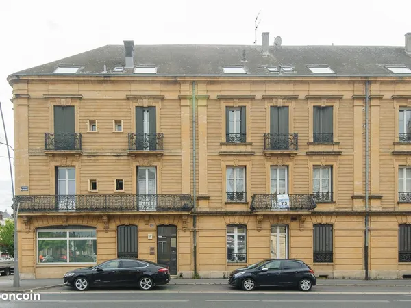T2 dans immeuble de caractère