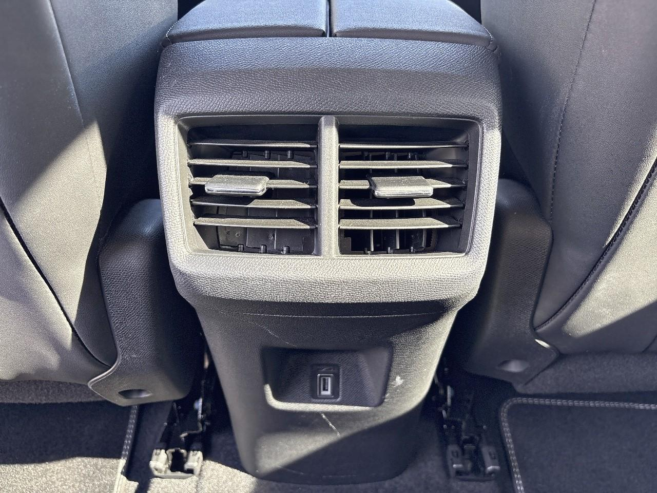 Citroën C5 Aircross hybrid rechargeable 225ch shine e-eat8 — photo 39