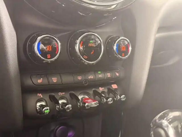 Mini Mini hatch 3 portes cooper 136 ch dkg7 — photo 25