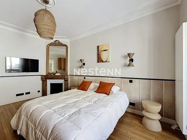 PARIS 17e BATIGNOLLES - 3 PIÈCES 63.5 M² - 2 CHAMBRES - CHARME DE L'ANCIEN - ÉTAGE ÉLEVÉ