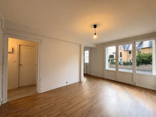 LIMOGES, Grand T2 de 53m² avec cave ! A proximité de tout !