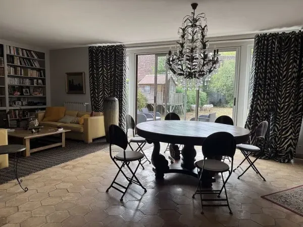Maison 7 pièces 400 m²