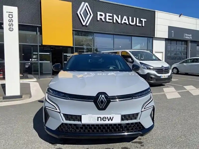 Renault Megane e-tech ev60 220 ch optimum charge — photo 8