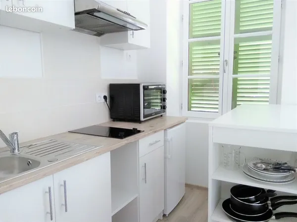 Studio meublé et climatiser centre ville