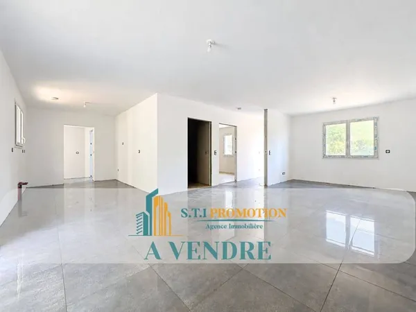 Maison de plain-pied 3 pièces 77 m²
