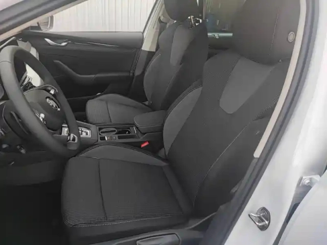 Skoda Octavia 1.5 tsi hybrid 116 ch dsg7 — photo 40