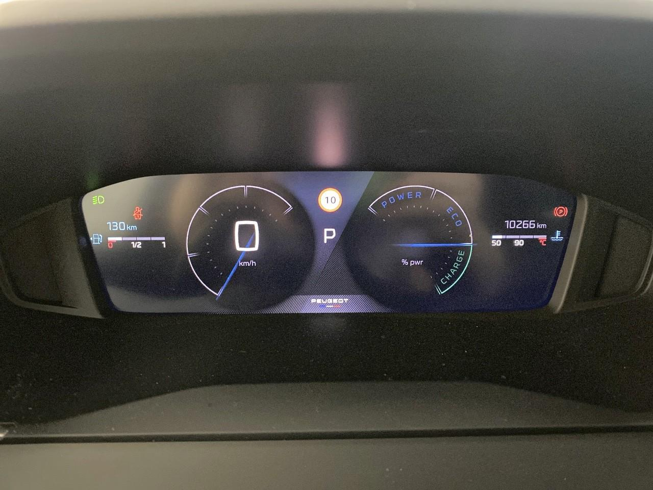 Peugeot 2008 hybrid 145 ch e-dcs6 allure — photo 13