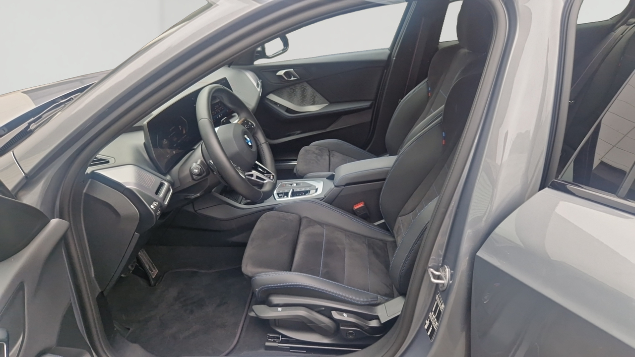 BMW 120d 163 ch DKG7 — photo 11