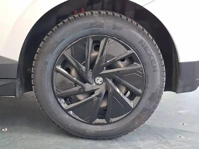 Mg Mg4 electric 51kwh - 125 kw 2wd — photo 6