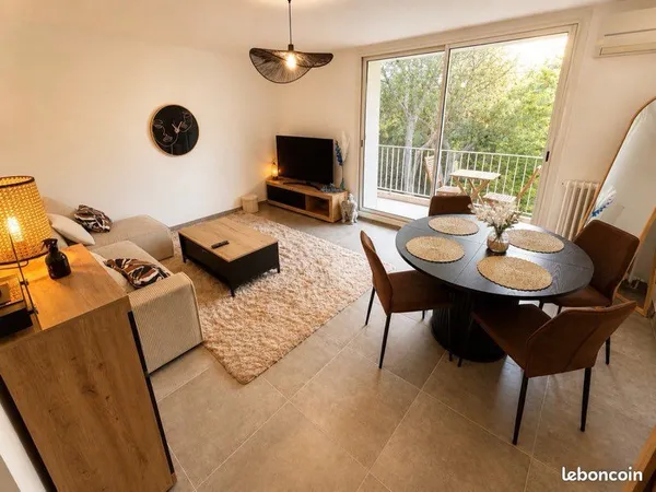 T3 meublé 71 m² - rénové à neuf - double balcon - box - vue sainte-victoire