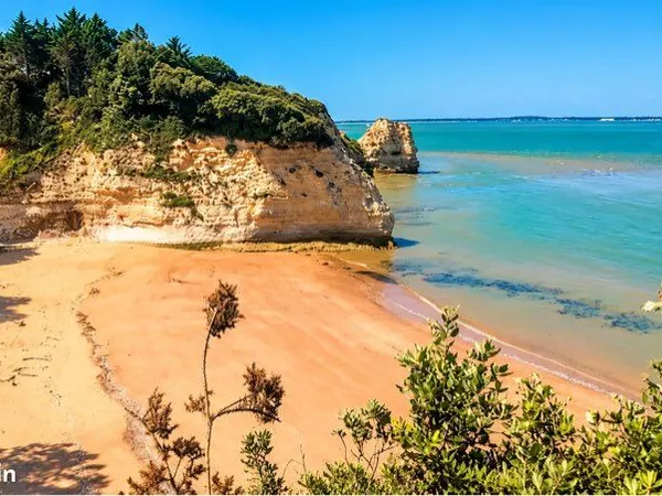 Colocation de 6 personnes dans une maison a 300m de la mer