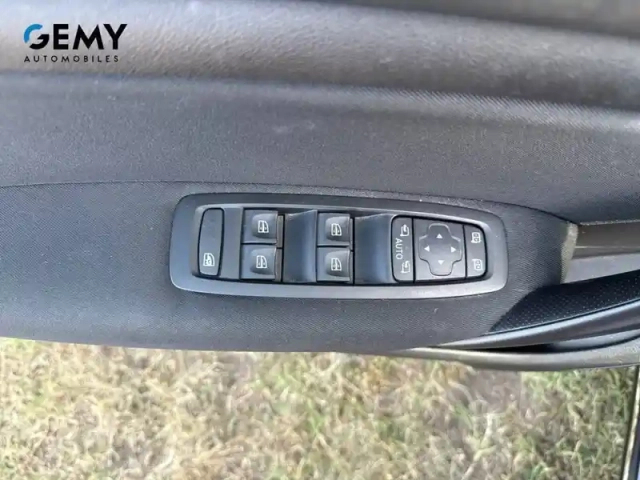 Renault Megane mégane iv berline tce 115 fap — photo 16