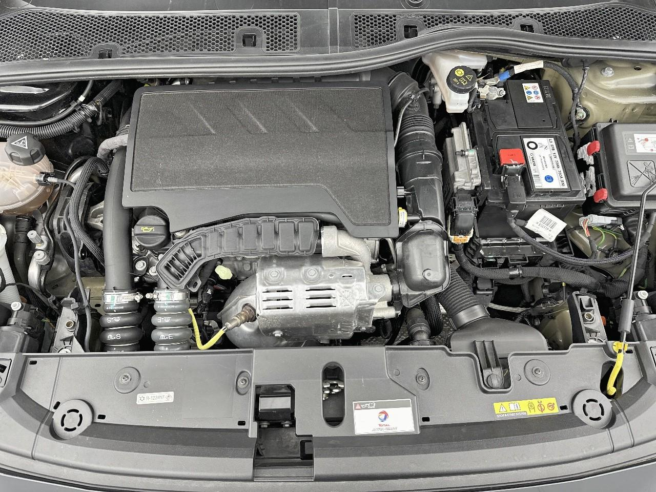 Peugeot 208 puretech 100 s&s bvm6 active — photo 13